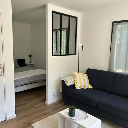 Calme Avec Terrasse Proche Centre-ville Niort